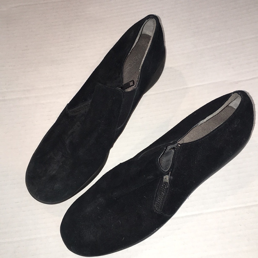 Aeropostales Black Suede Booties | Size 9